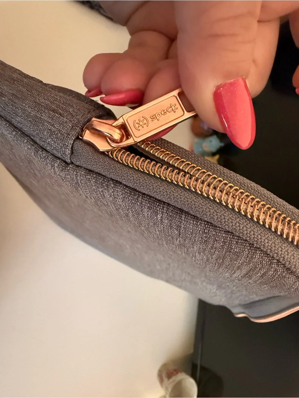 Speck Gray Heather with Rose Gold Laptop Sleeve